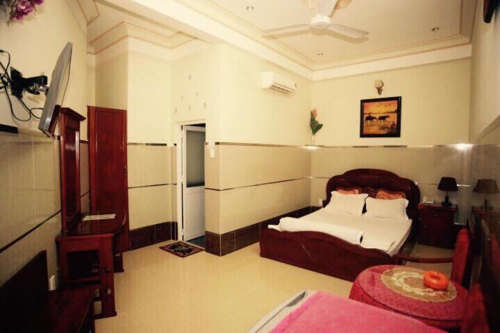 Tan Dat Hoa Hotel & Massage Ho Si Minh-város Kültér fotó